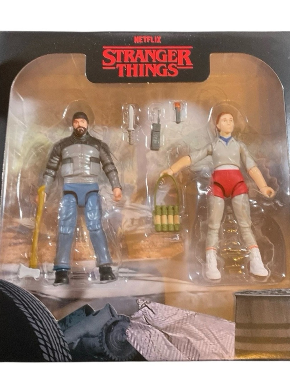 Netflix Stranger Things Hopper & Eleven Action Figure Set - Yellow - Picture 5 of 10